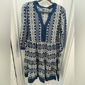 January sale! Chic Navy and White Long Sleeve Dress